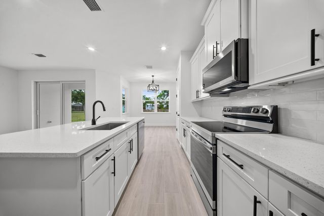 625 Russ Road, Fort Pierce, FL 34982