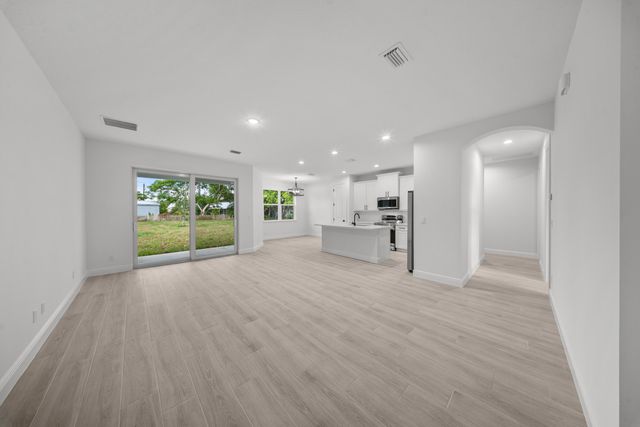 625 Russ Road, Fort Pierce, FL 34982