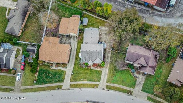 9405 Stonelanding Pl, Louisville, KY 40272