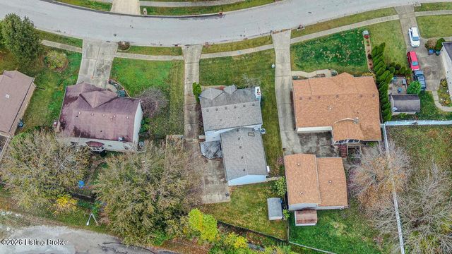 9405 Stonelanding Pl, Louisville, KY 40272
