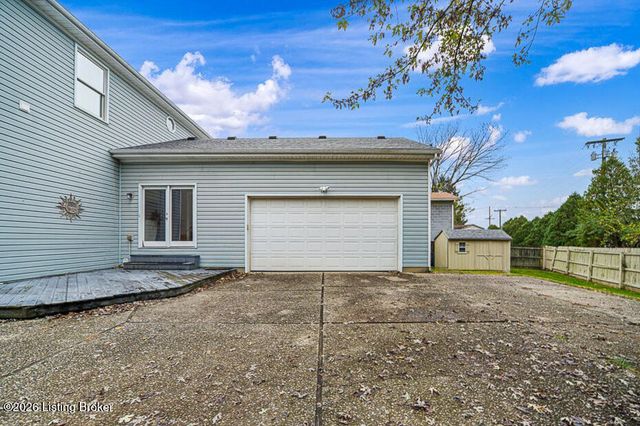9405 Stonelanding Pl, Louisville, KY 40272