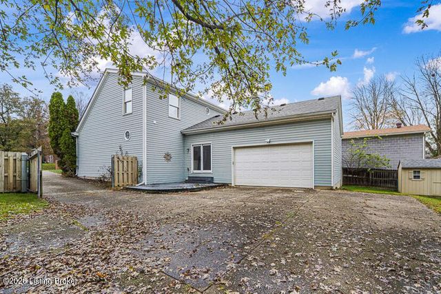9405 Stonelanding Pl, Louisville, KY 40272