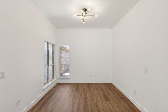 9913 Hanford Drive, Denton, TX 76207