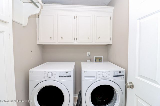 300 Peachtree Street, Brandon, MS 39042