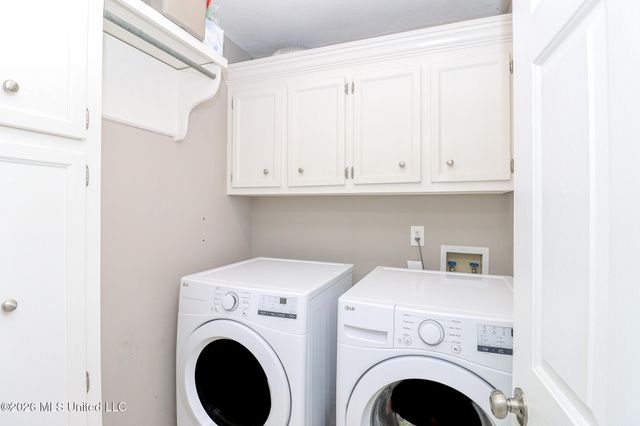 300 Peachtree Street, Brandon, MS 39042