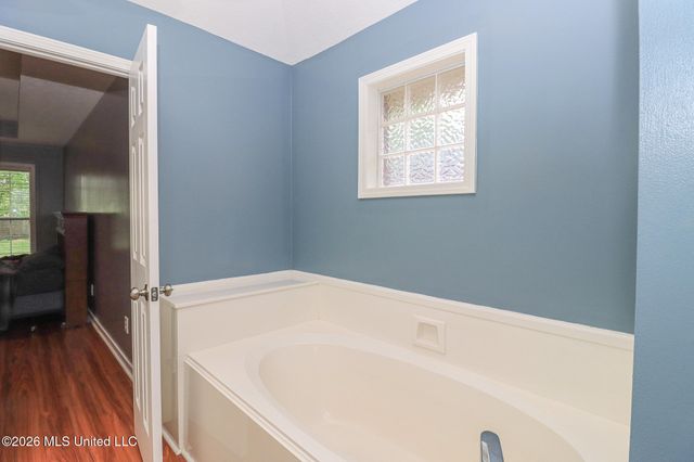 300 Peachtree Street, Brandon, MS 39042