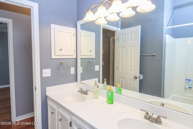 300 Peachtree Street, Brandon, MS 39042