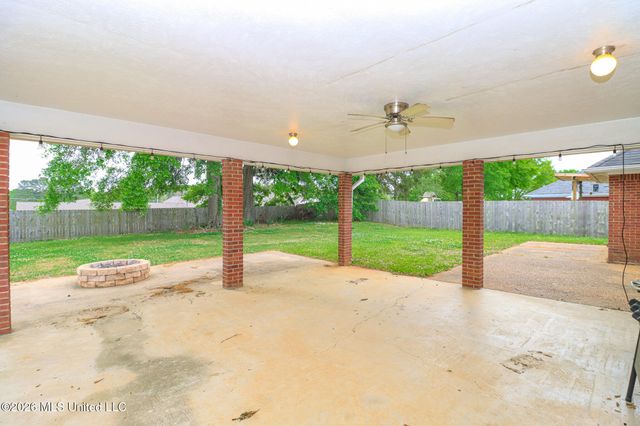 300 Peachtree Street, Brandon, MS 39042