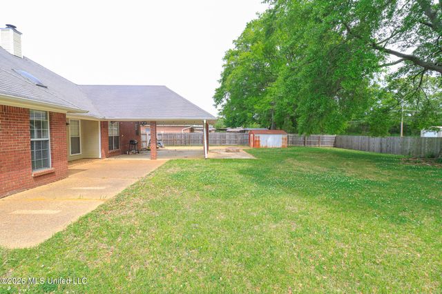 300 Peachtree Street, Brandon, MS 39042