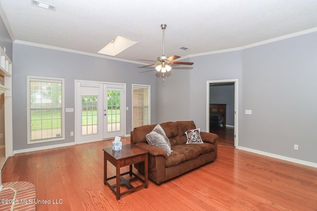 300 Peachtree Street, Brandon, MS 39042