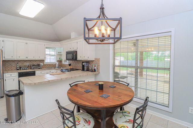 300 Peachtree Street, Brandon, MS 39042