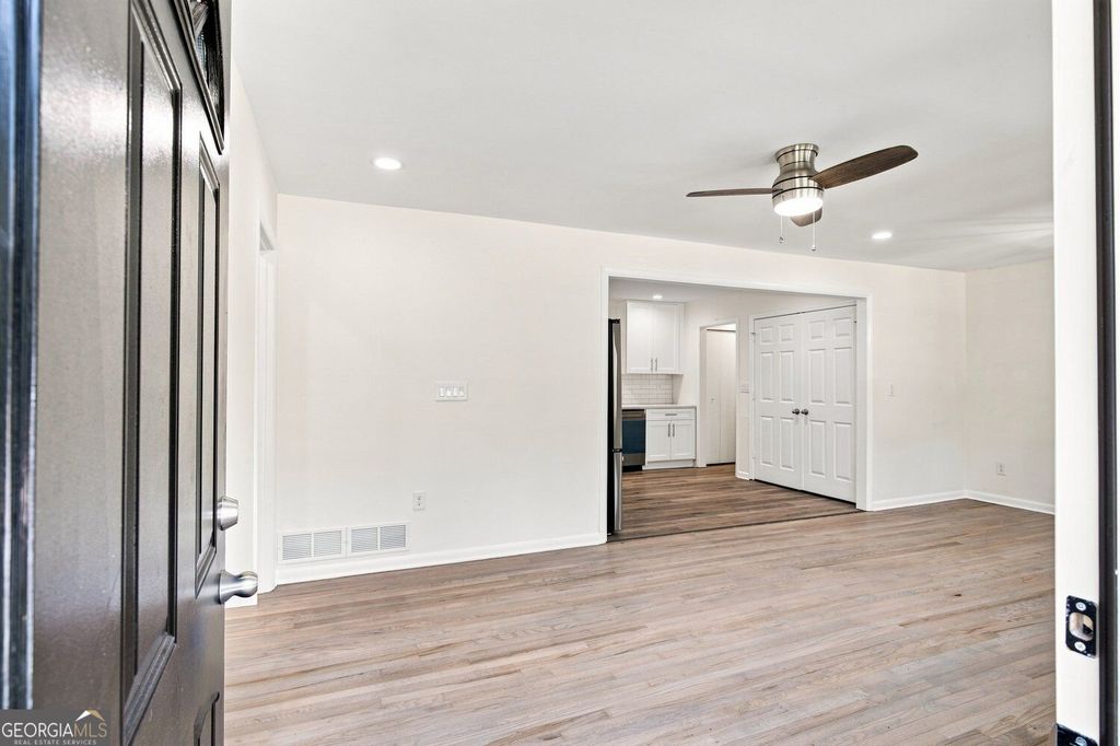 126 Meadow Park Lane SW, Atlanta, GA 30315 — photo 4