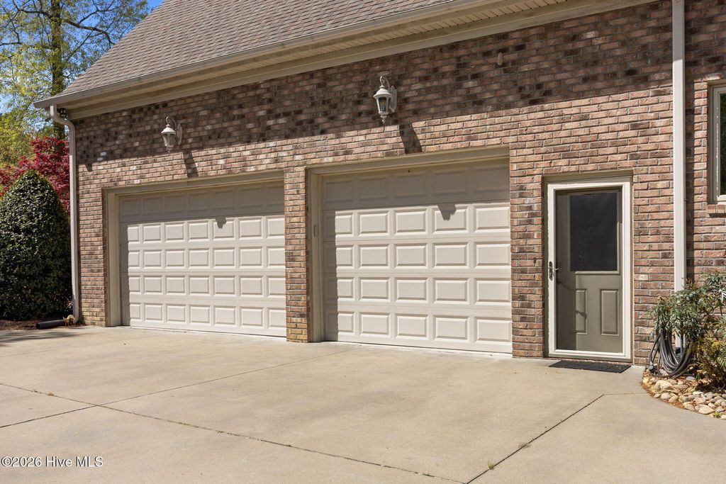 Image 59 of property listing at 121 Pamlico Lane, Chocowinity, NC 27817