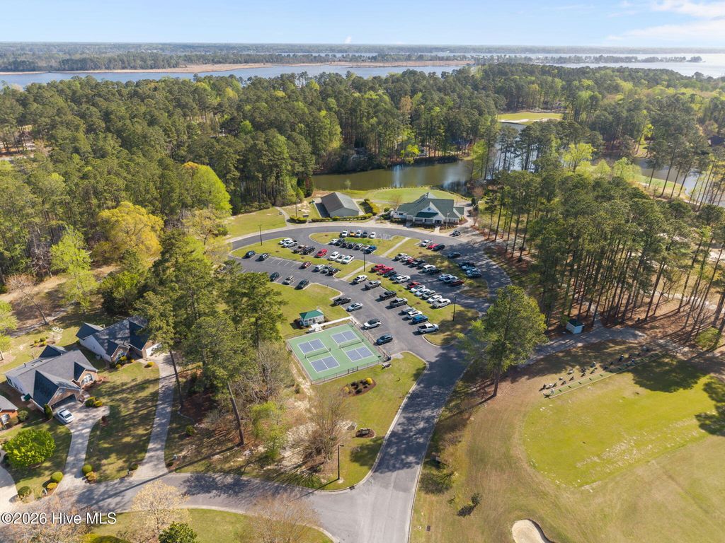 Image 74 of property listing at 121 Pamlico Lane, Chocowinity, NC 27817