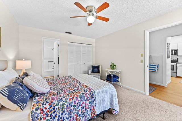 8259 SE Croft Circle L-7, Hobe Sound, FL 33455
