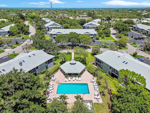 8259 SE Croft Circle L-7, Hobe Sound, FL 33455