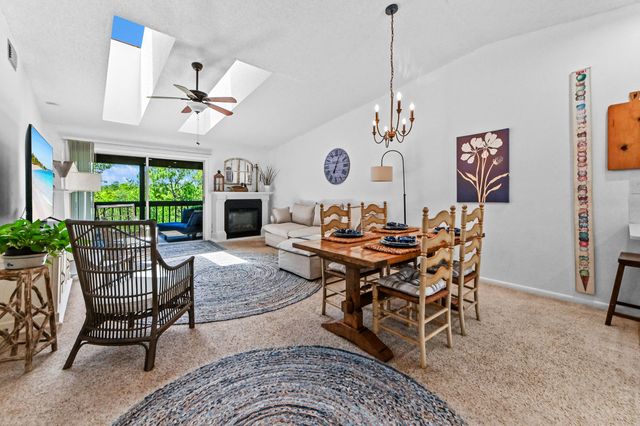 8259 SE Croft Circle L-7, Hobe Sound, FL 33455