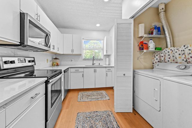 8259 SE Croft Circle L-7, Hobe Sound, FL 33455