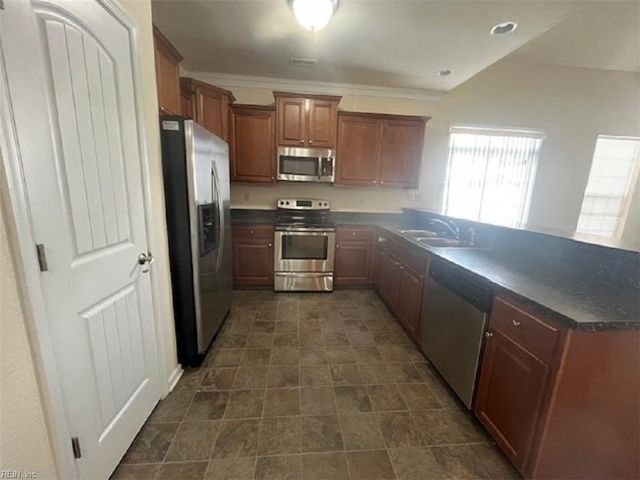 412 Tanners Green CT, Chesapeake, VA 23320