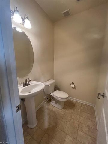 412 Tanners Green CT, Chesapeake, VA 23320