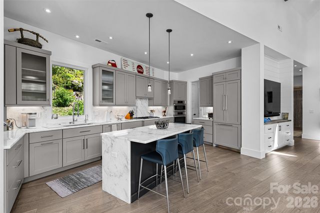 2235 Cold Mountain Road, Lake Toxaway, NC 28747