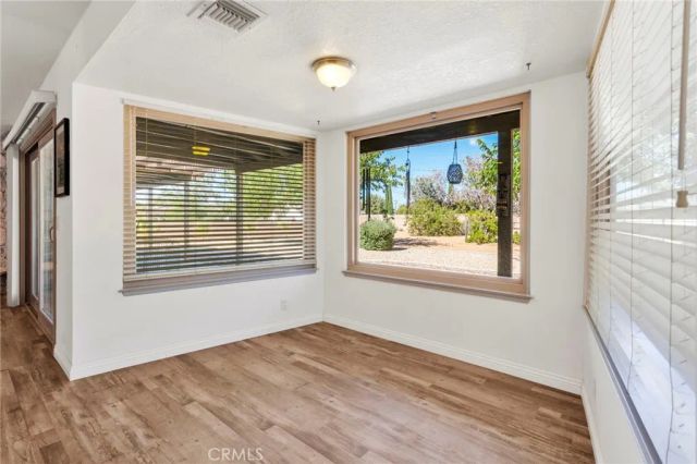 20135 Eyota Road, Apple Valley, CA 92308
