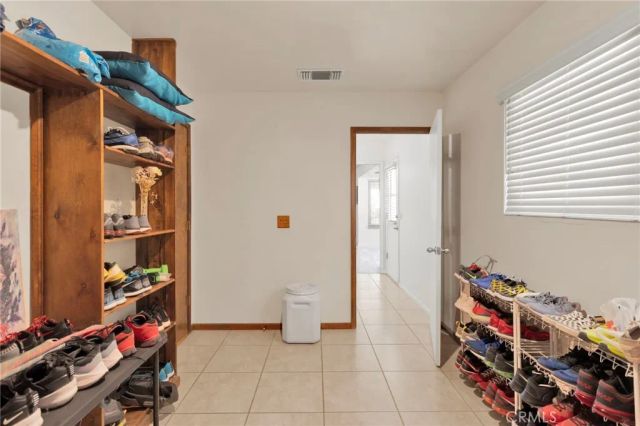 20135 Eyota Road, Apple Valley, CA 92308