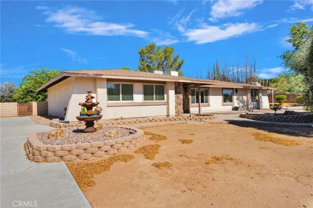 20135 Eyota Road, Apple Valley, CA 92308
