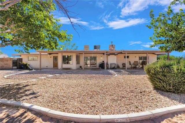 20135 Eyota Road, Apple Valley, CA 92308