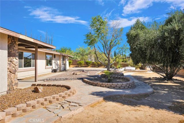 20135 Eyota Road, Apple Valley, CA 92308