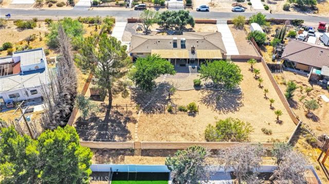 20135 Eyota Road, Apple Valley, CA 92308
