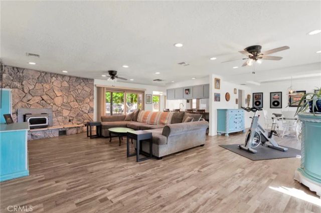 20135 Eyota Road, Apple Valley, CA 92308