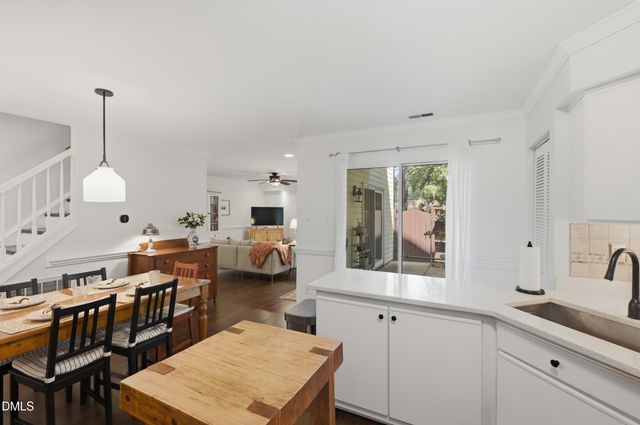 411 Summerwalk Circle, Chapel Hill, NC 27517