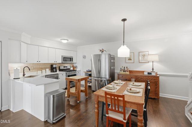 411 Summerwalk Circle, Chapel Hill, NC 27517