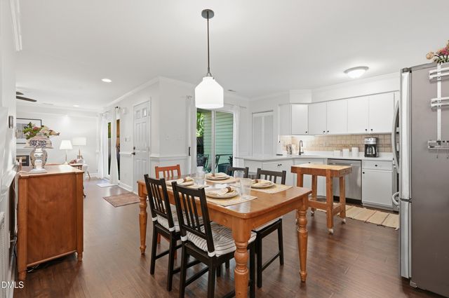411 Summerwalk Circle, Chapel Hill, NC 27517