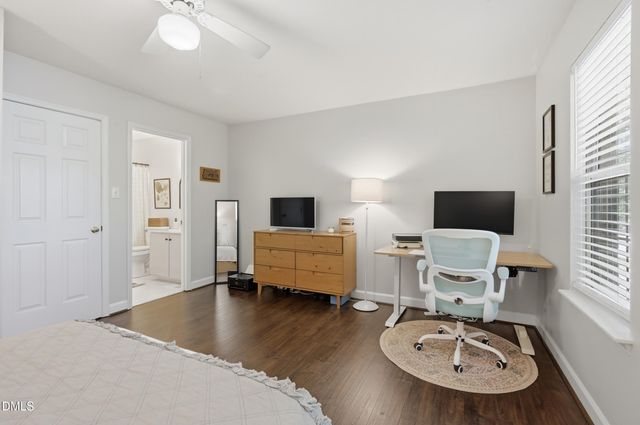 411 Summerwalk Circle, Chapel Hill, NC 27517