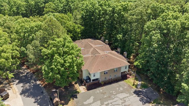 411 Summerwalk Circle, Chapel Hill, NC 27517