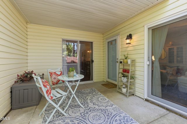 411 Summerwalk Circle, Chapel Hill, NC 27517