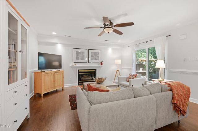 411 Summerwalk Circle, Chapel Hill, NC 27517