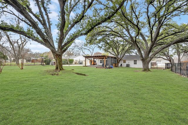 3028 Lavita Lane, Farmers Branch, TX 75234