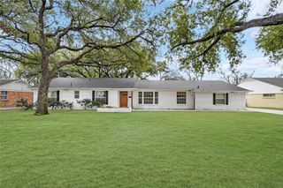 3028 Lavita Lane, Farmers Branch, TX 75234