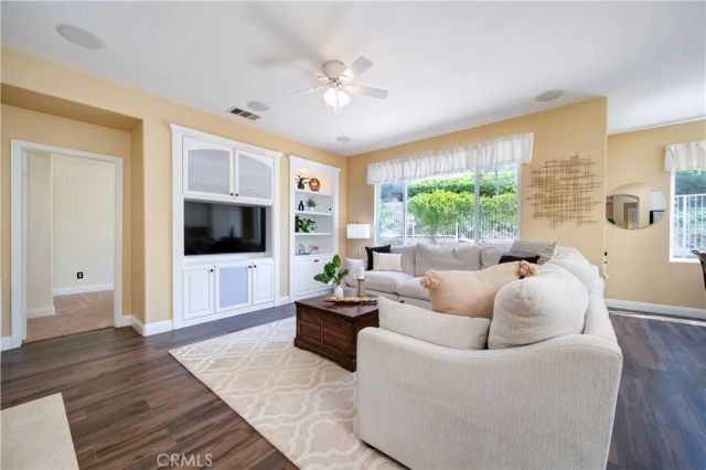 18 Santa Inez, Rancho Santa Margarita, CA 92688