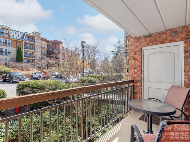 307 Bowling Park Road, Asheville, NC 28803