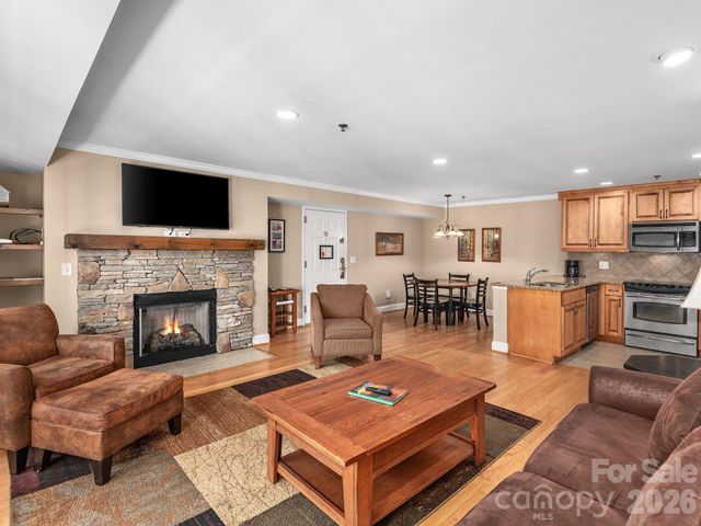 307 Bowling Park Road, Asheville, NC 28803