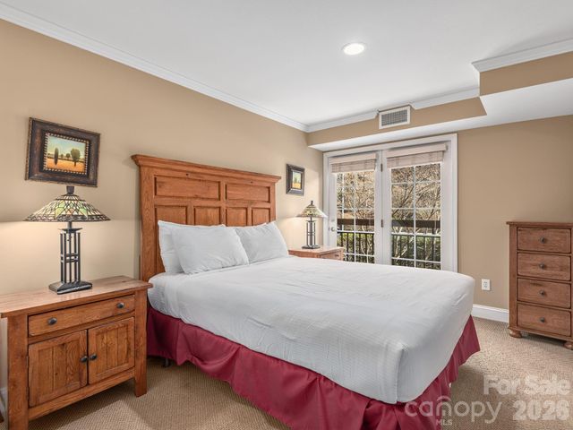 307 Bowling Park Road, Asheville, NC 28803