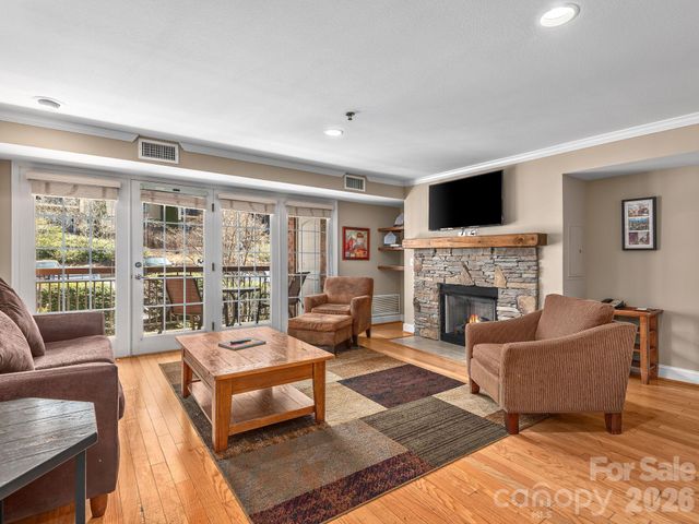 307 Bowling Park Road, Asheville, NC 28803