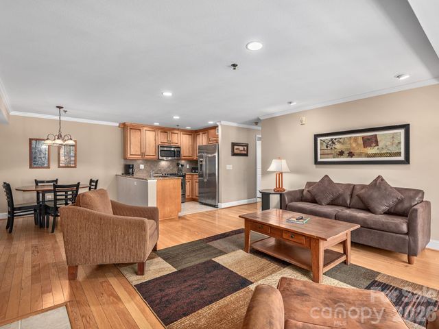 307 Bowling Park Road, Asheville, NC 28803