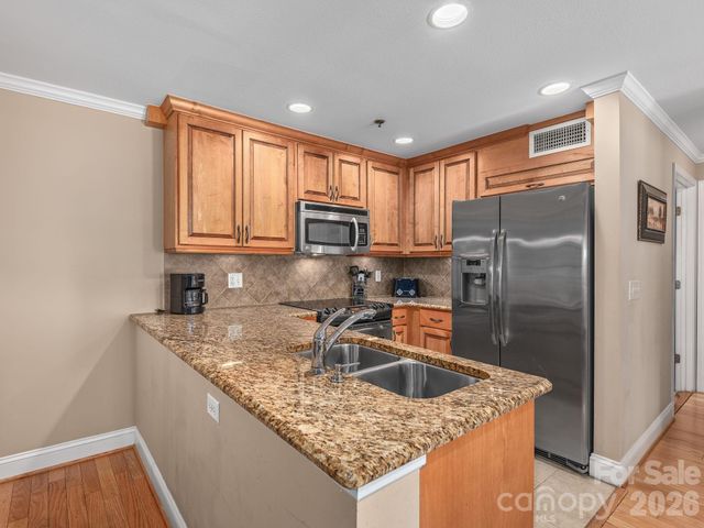 307 Bowling Park Road, Asheville, NC 28803