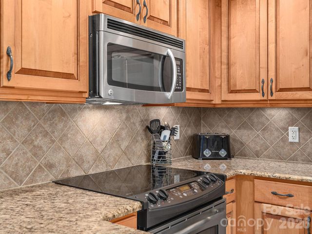 307 Bowling Park Road, Asheville, NC 28803