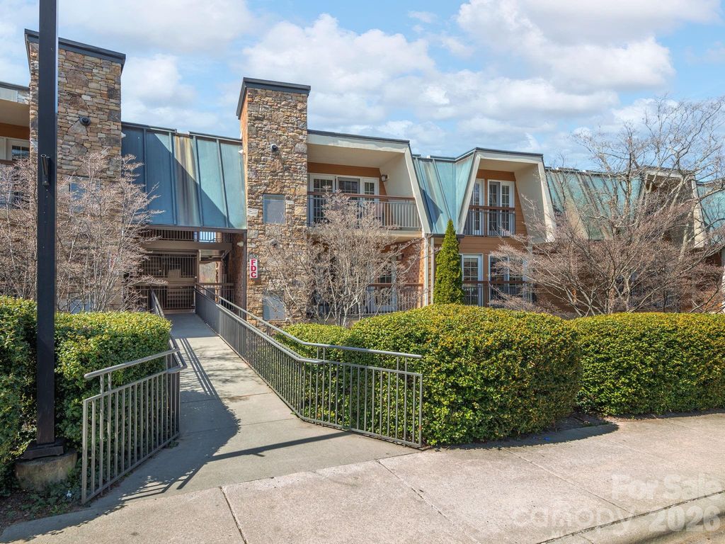 307 Bowling Park Road, Asheville, NC 28803